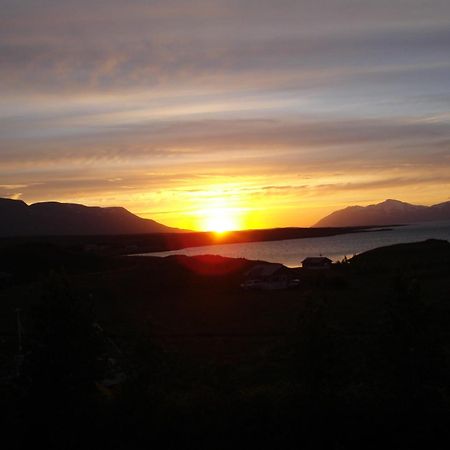 Guesthouse Petursborg Akureyri Bagian luar foto