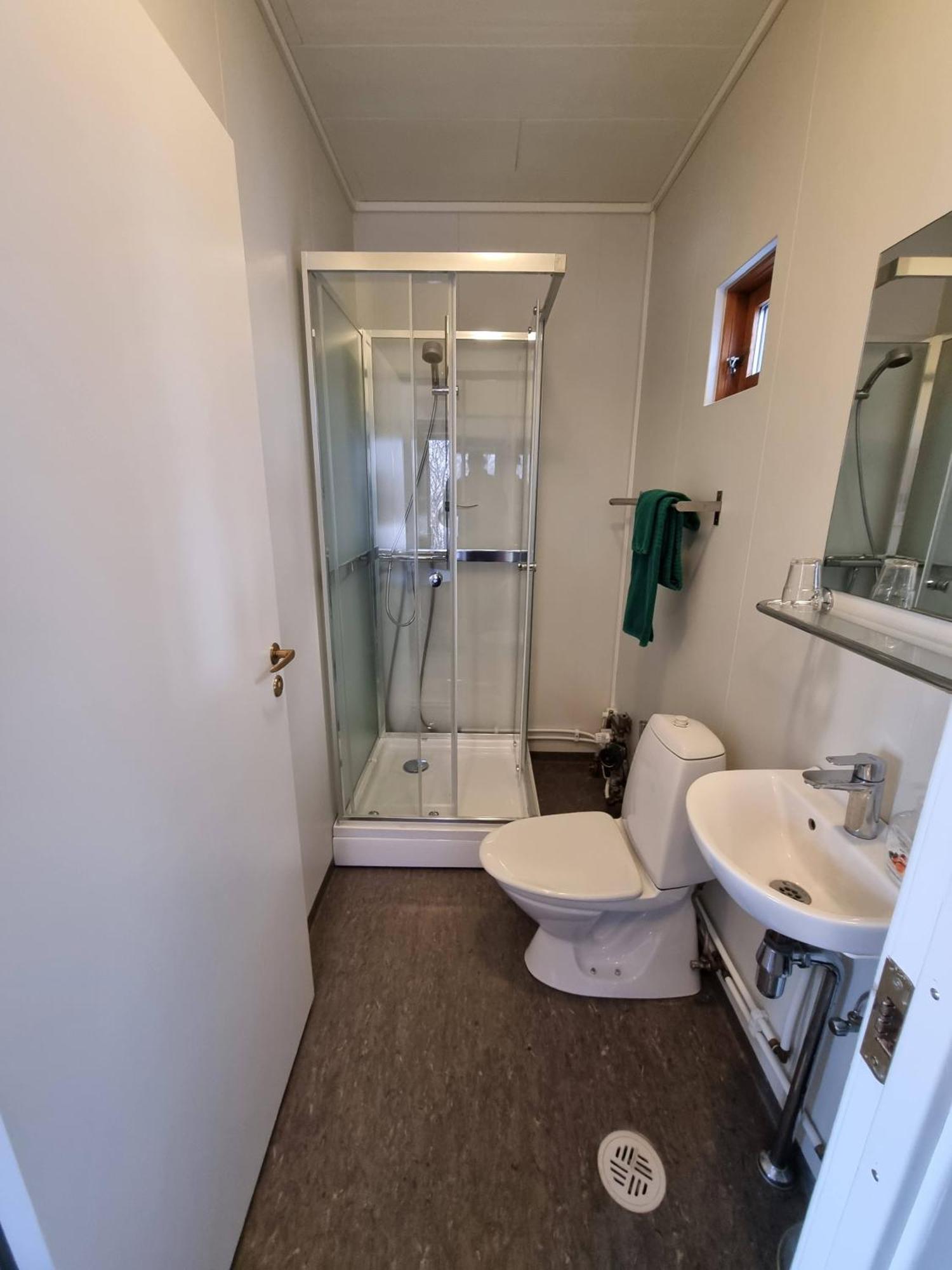 Guesthouse Petursborg Akureyri Bagian luar foto