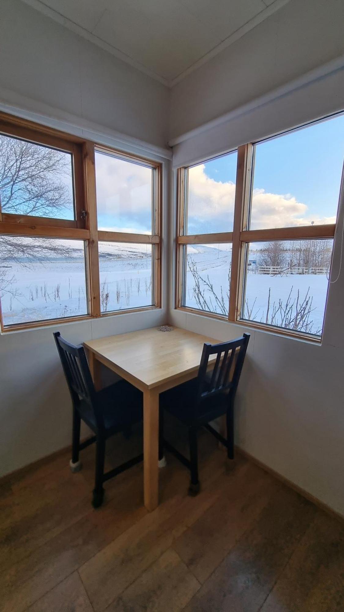 Guesthouse Petursborg Akureyri Bagian luar foto