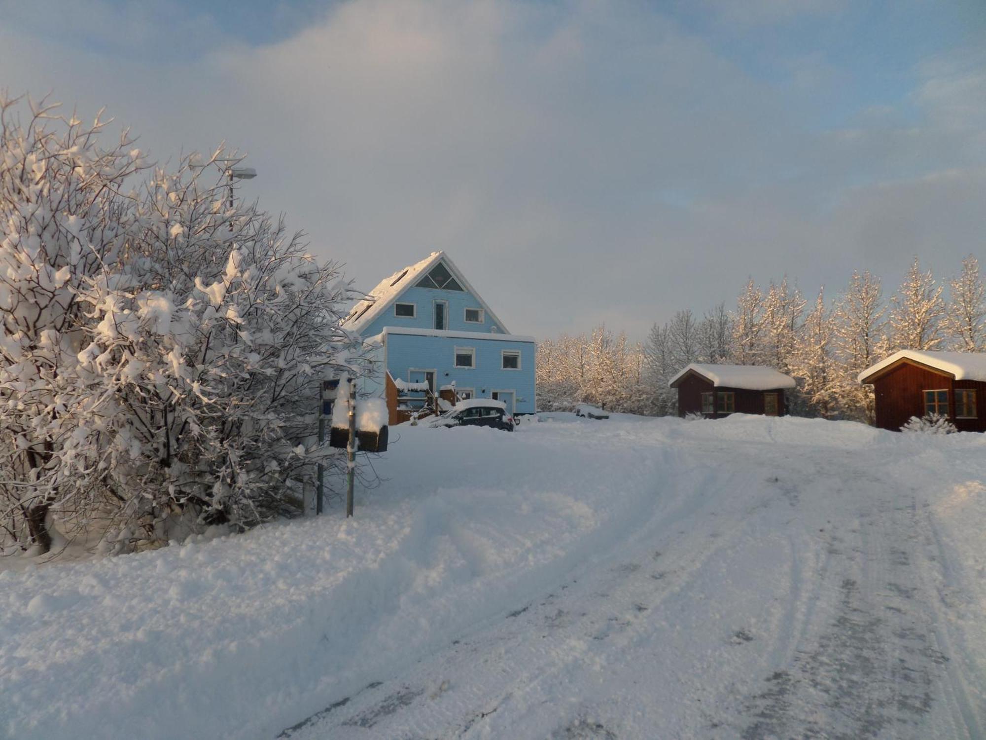 Guesthouse Petursborg Akureyri Bagian luar foto