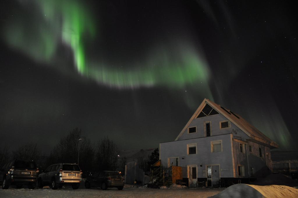 Guesthouse Petursborg Akureyri Bagian luar foto