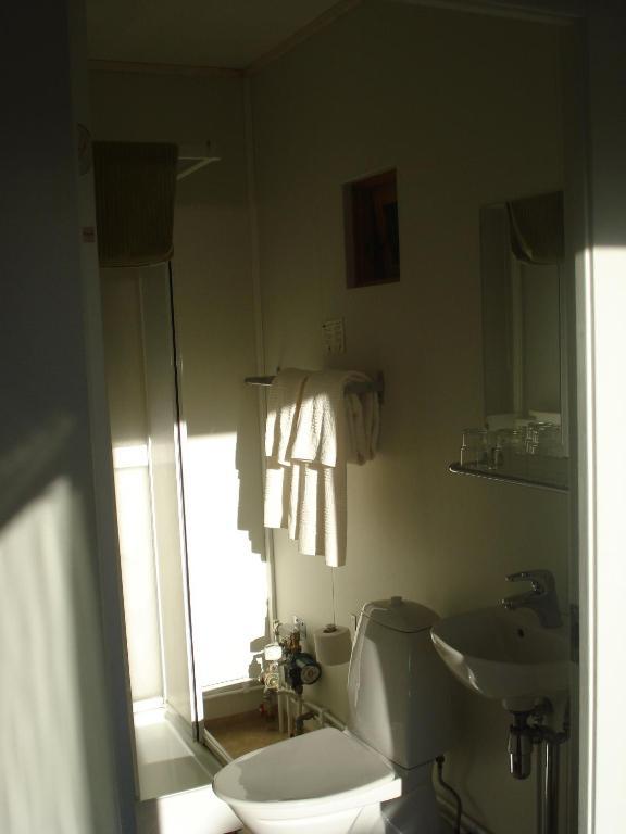 Guesthouse Petursborg Akureyri Ruang foto