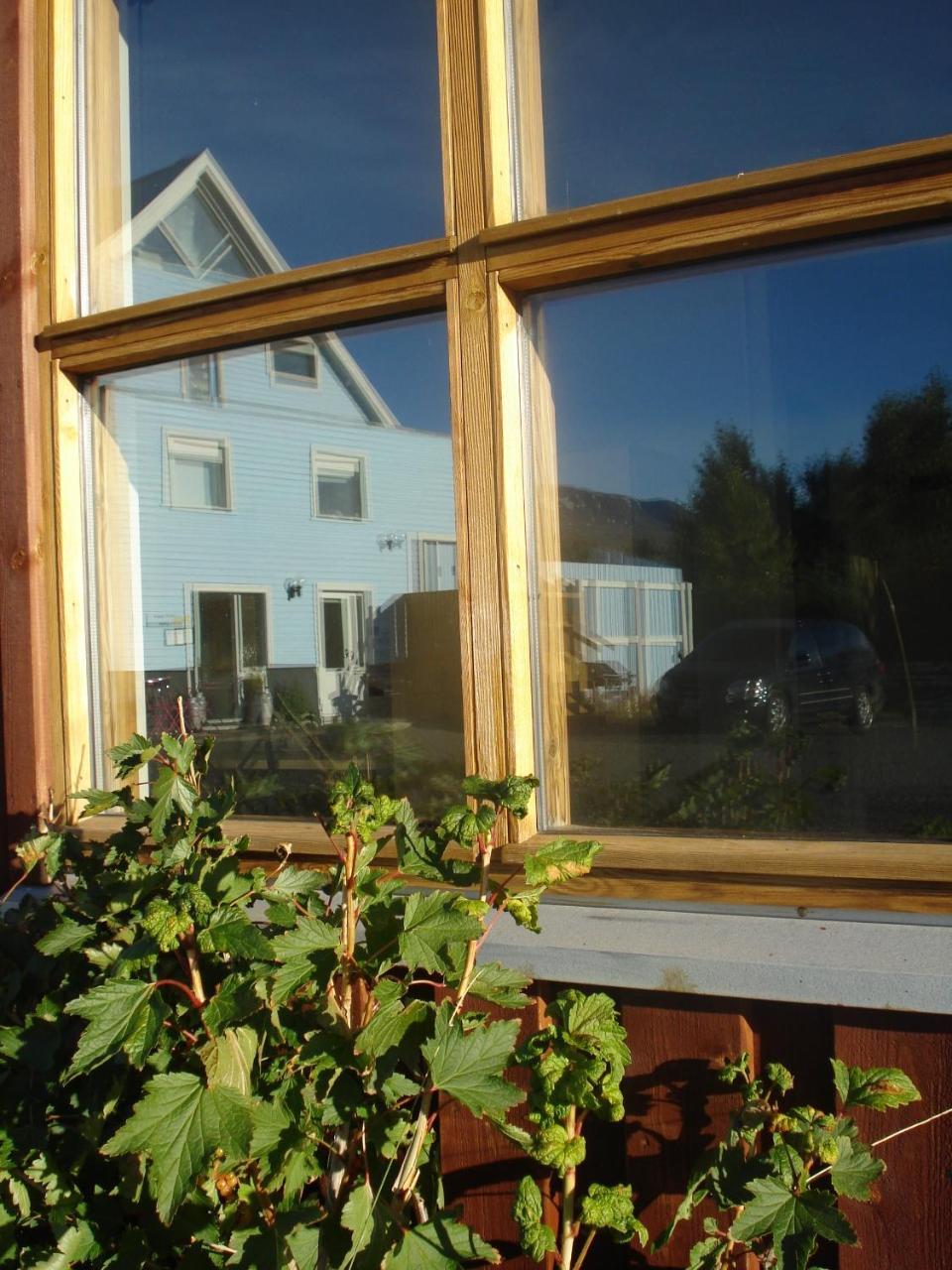 Guesthouse Petursborg Akureyri Bagian luar foto